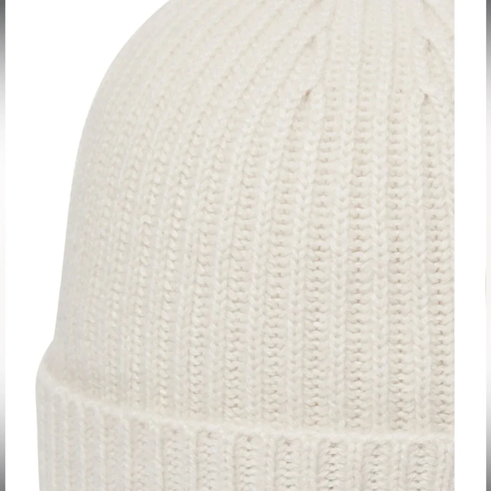 NWOT Spring + Mercer Women’s‎ Cashmere Ivory Beanie Hat Winter Warm Luxurious